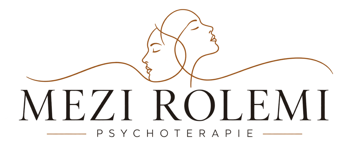 logo mezi rolemi